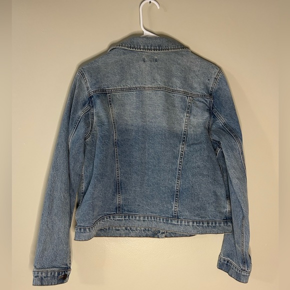 NWT Express light wash denim jean jacket size large - Picture 2 of 9